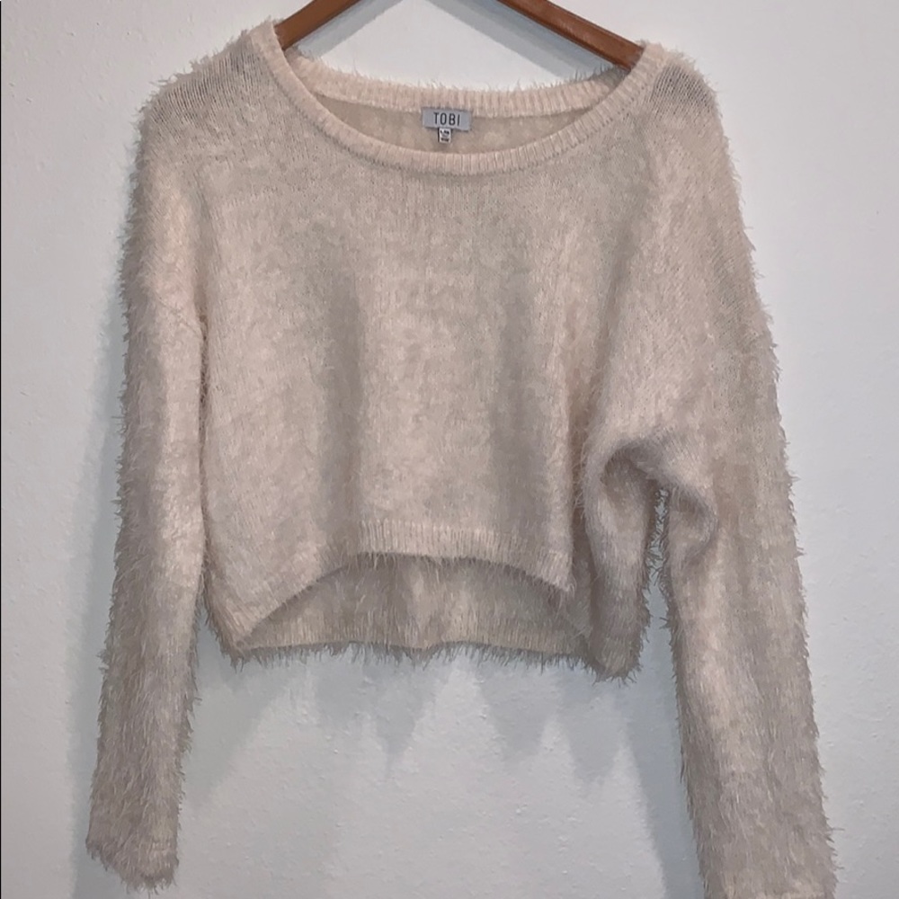 L Tobi women’s fuzzy white sweater long sleeve